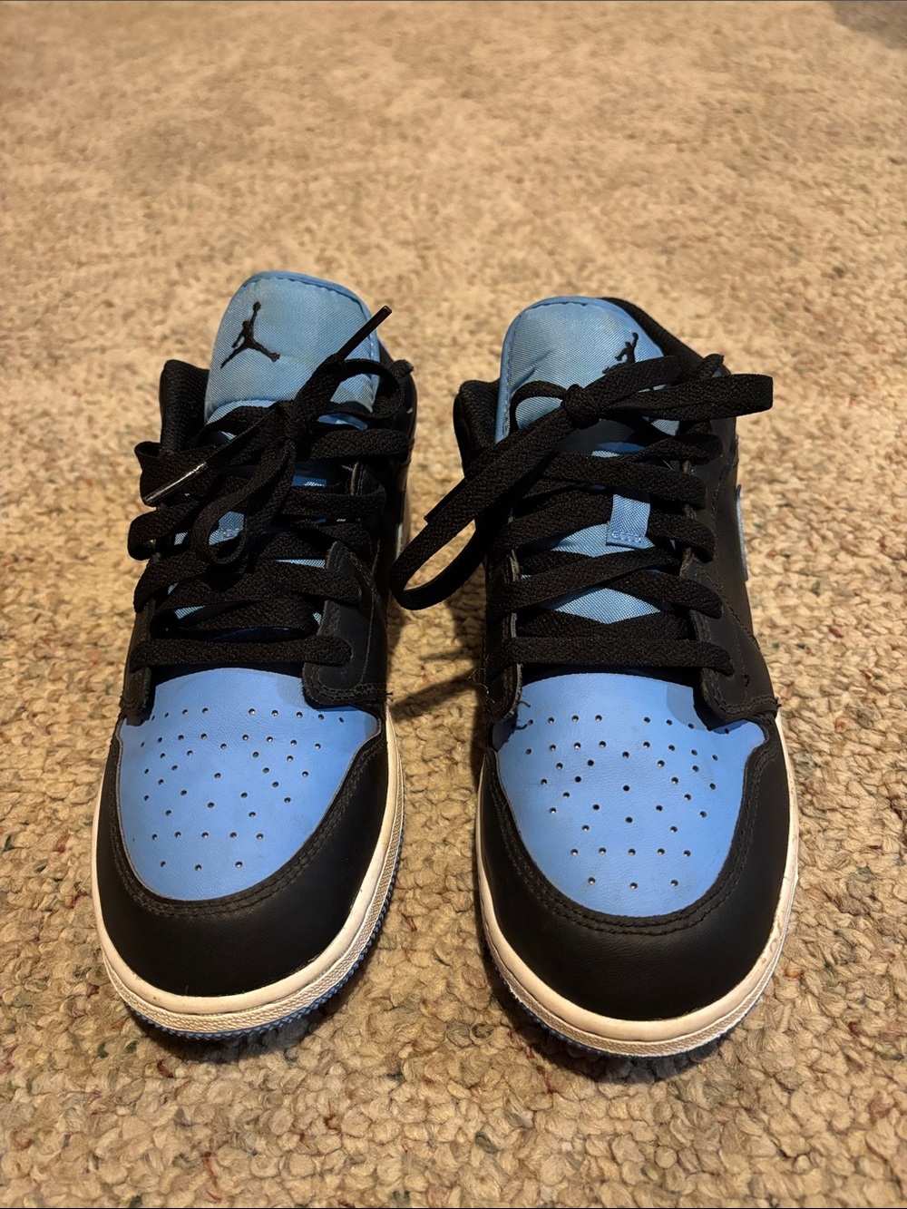Air Jordan Low-top Basketball Sneakers in University Blue and Black